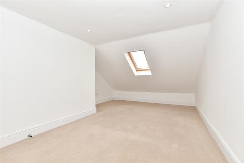 72 Downs Road, Walmer, Deal, CT14 7TB