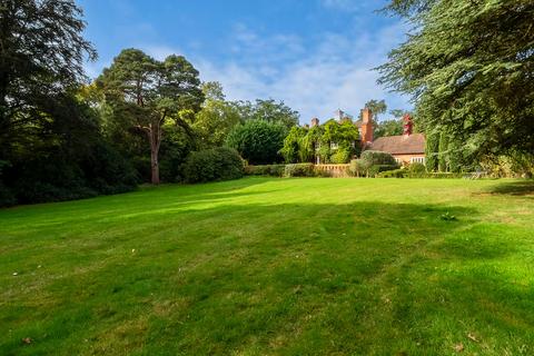 6 bedroom country house for sale, Seven Hills Road, Walton-on-thames, KT12