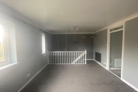 2 bedroom flat to rent, Coupals Close, Haverhill, Suffolk