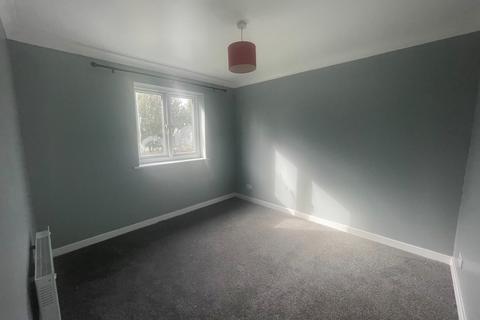 2 bedroom flat to rent, Coupals Close, Haverhill, Suffolk