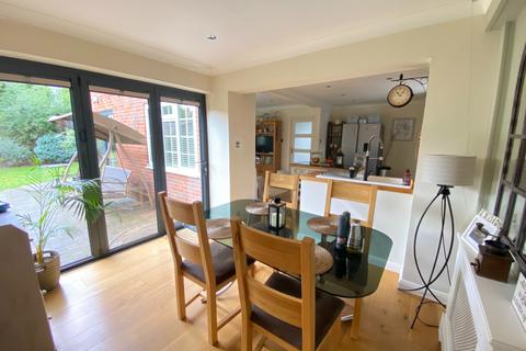 Trentham House Salisbury Road, Woking, GU22 7UR