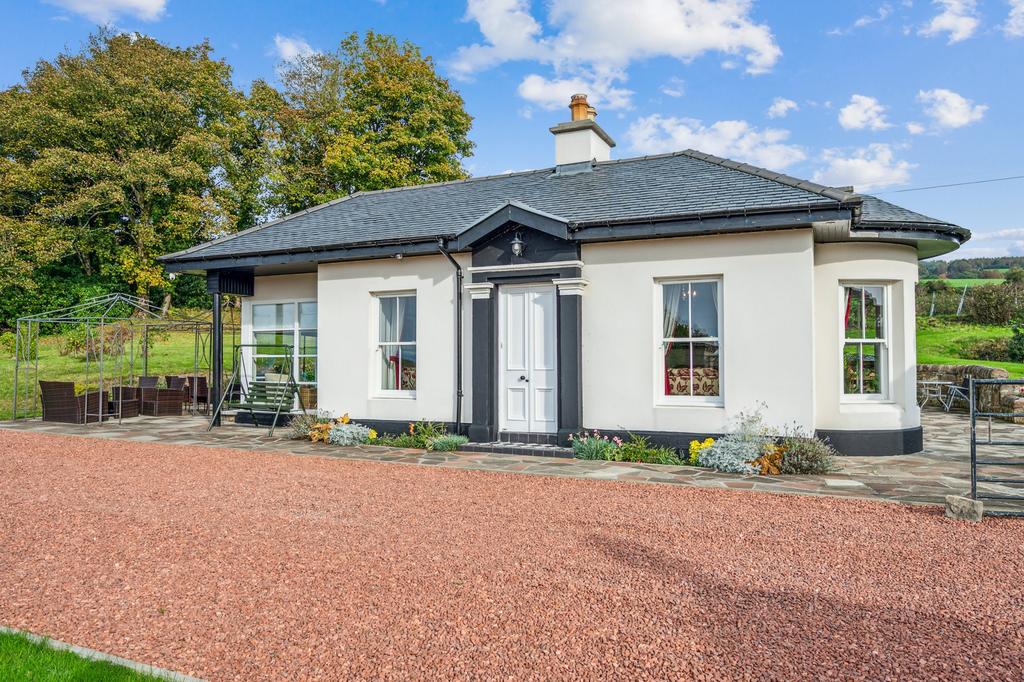 Colgrain, Cardross, Argyll and Bute, G82 5HG 2 bed detached bungalow for sale £363,000