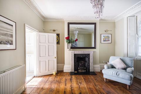 Lower Maisonette, 7 Cloudesley Square, London, N1 0HT