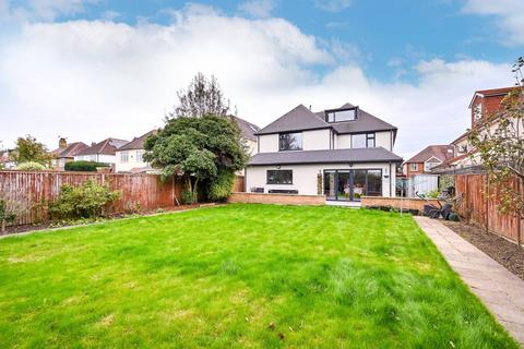 23 Alderney Avenue, Hounslow, TW5 0QN