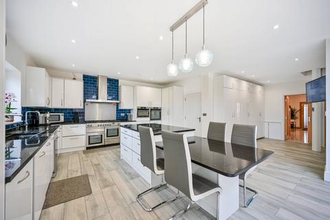 23 Alderney Avenue, Hounslow, TW5 0QN