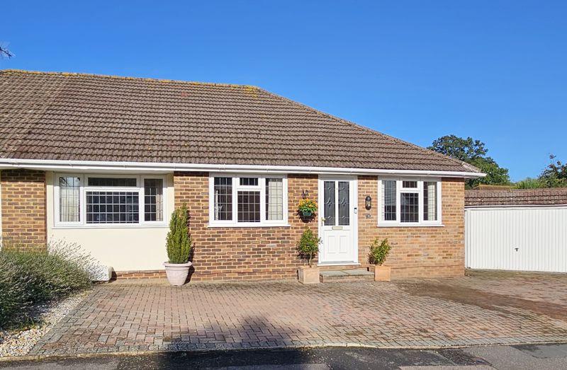 Whiteheads Lane, Maidstone 3 bed property for sale £475,000