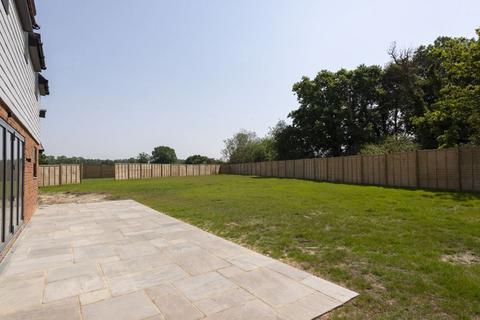 5 bedroom detached house for sale - The Orchards, Willow Lane, Paddock Wood, TN12 6NL