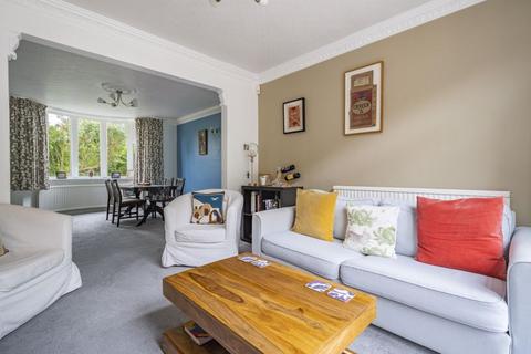 131 Valley Road, Kenley, CR8 5BY