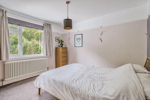 131 Valley Road, Kenley, CR8 5BY