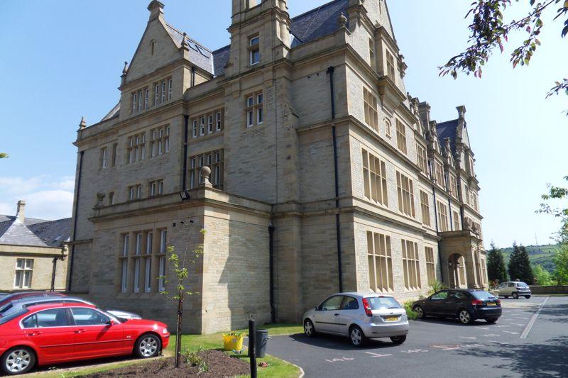 16 Edgecumbe House, Bramwell Way... 2 bed apartment £165,000