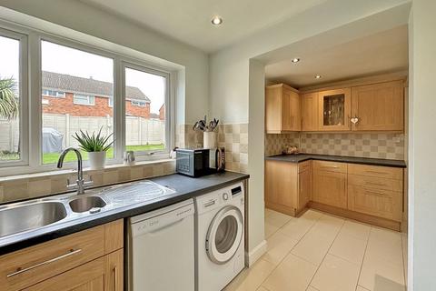14 Brockeridge Close, Willenhall, WV12 5DN