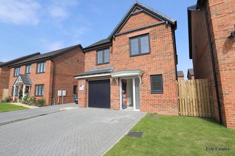 3 bedroom detached house for sale - Moor Close, Newcastle Upon Tyne NE16