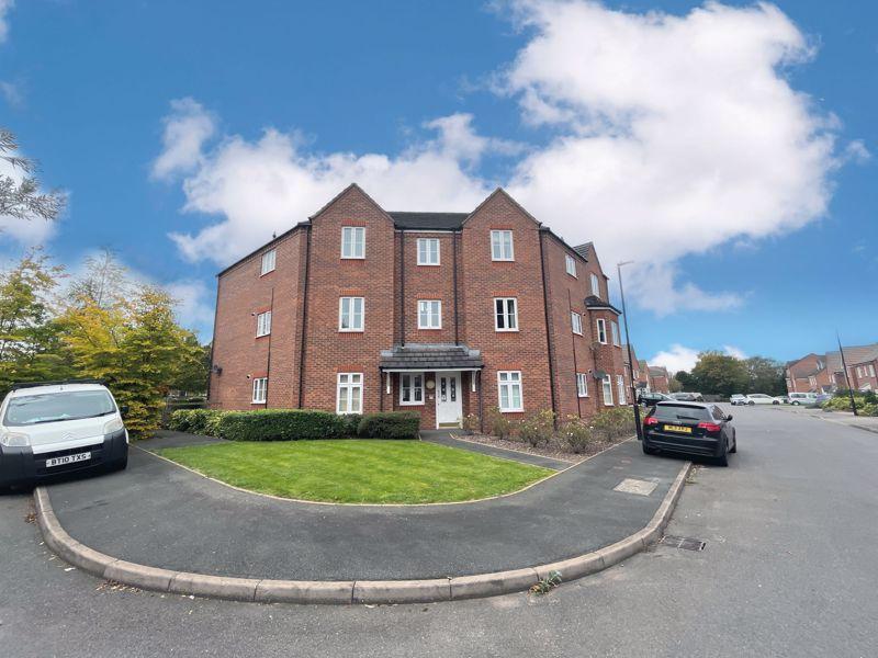 Royal Meadow Way, Streetly, Sutton... 2 bed apartment £185,000