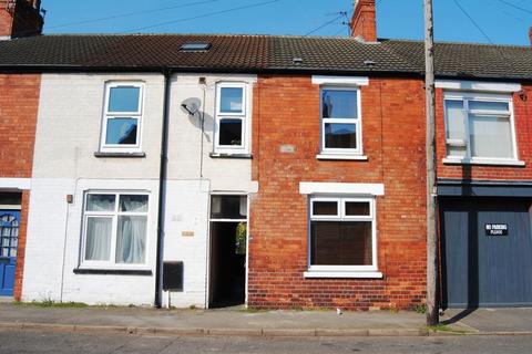 3 bedroom terraced house to rent, Alexandra Road, Grantham