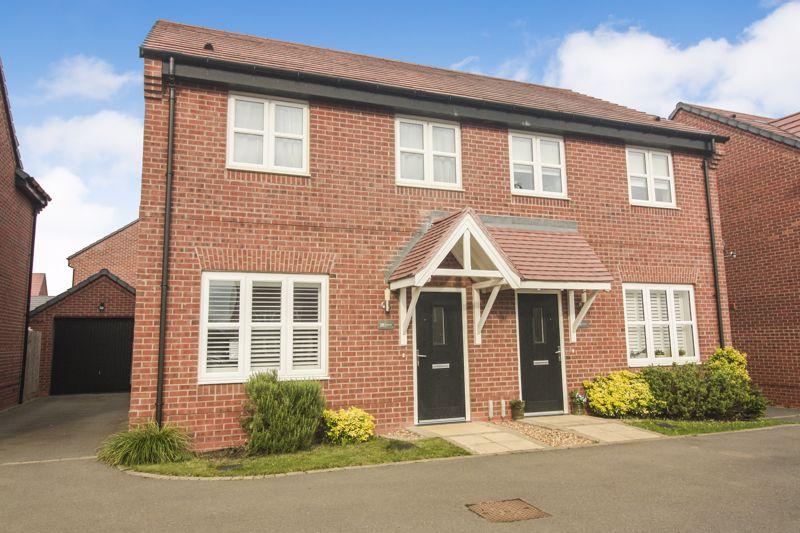 Rose Way, Edwalton, Nottingham, NG12 4JE 3 bed semidetached house £