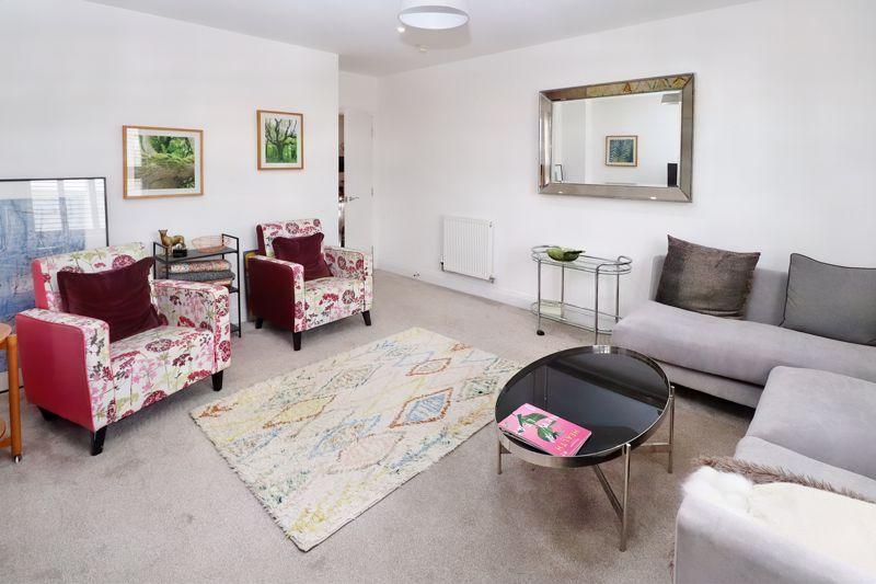 Waterside Marina, Brightlingsea, CO7 3 bed flat for sale £270,000