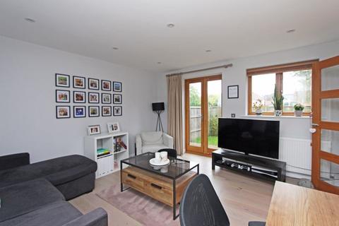 2 bedroom village house to rent, Brookley Road, Brockenhurst