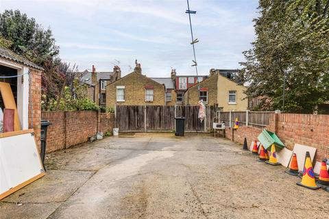 undefined, Cleveleys Road, E5