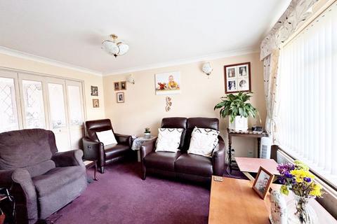4 bedroom semi-detached house for sale, Loughmill Road, Pershore