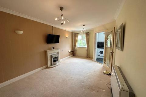 1 bedroom retirement property for sale, Limpsfield Road, Warlingham, Surrey, CR6 9RL