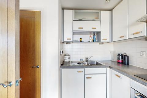1 bedroom apartment for sale, Western Gateway, London, E16