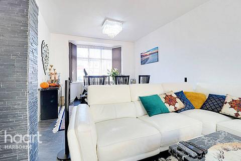 23 Albert Road, Oldbury, B68 0NA