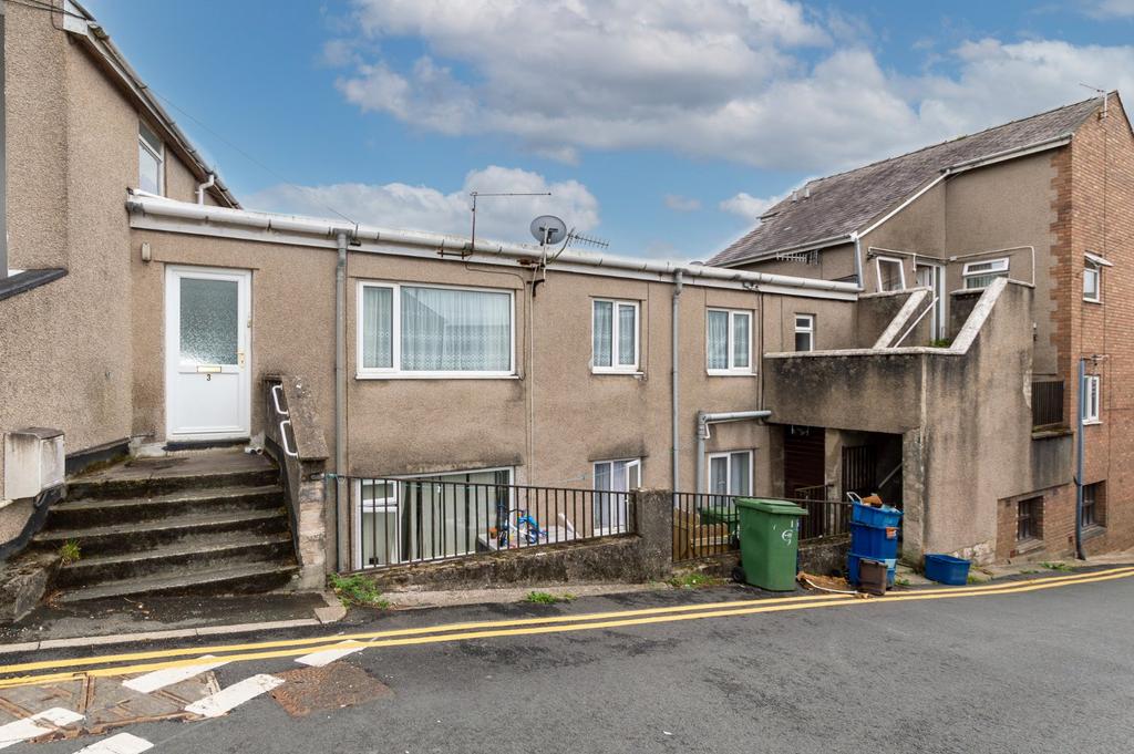 Victoria Court, Bethesda, Bangor, Gwynedd, LL57 2 bed apartment for