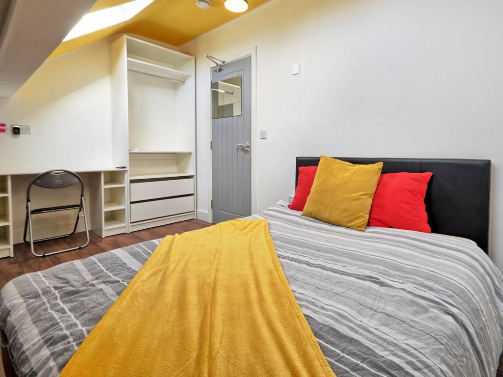 Bedroom 5 3