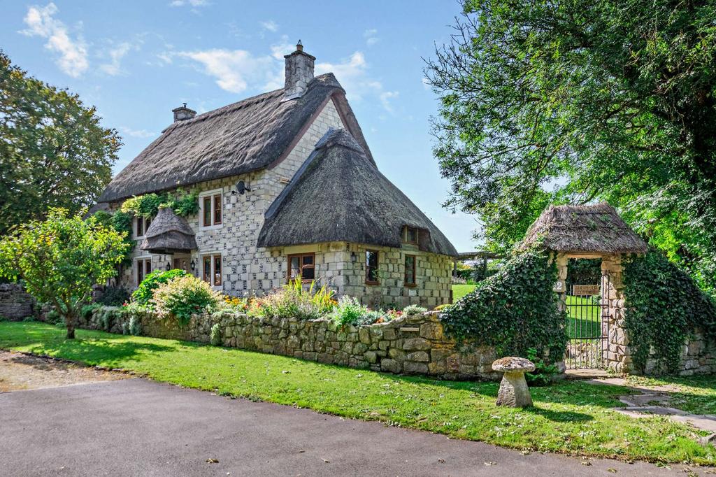 Sherrington, Warminster, Wiltshire 4 bed detached house for sale £