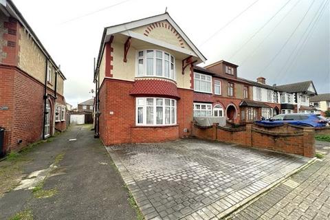 3 bedroom end of terrace house for sale, Chatsworth Avenue, Portsmouth PO6