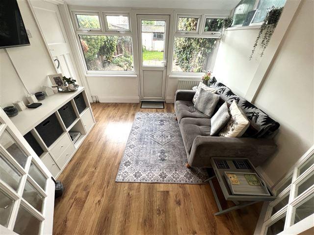 Sun/Sitting Room
