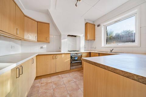 3 bedroom terraced house for sale, Links Road, Tooting, London, SW17