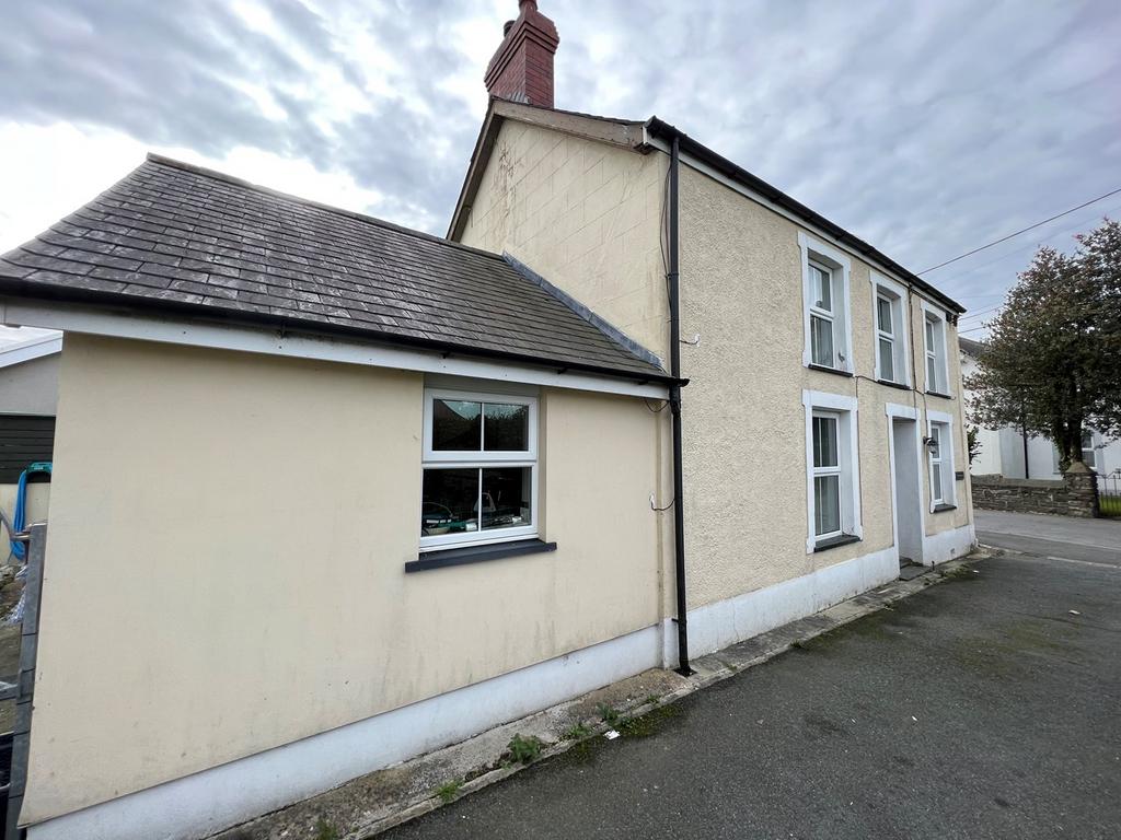 Llwyncelyn, Aberaeron, Ceredigion, SA46 3 bed detached house for sale