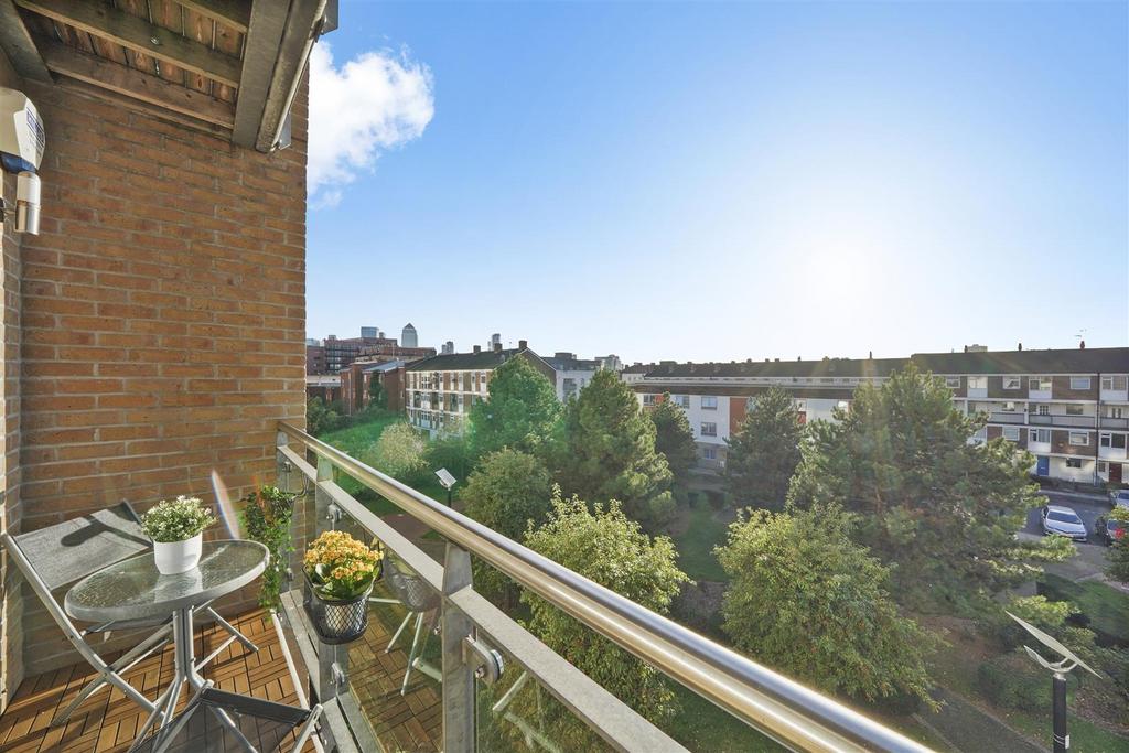 Violet Road, Bow, E3 3QG 2 bed apartment for sale £375,000