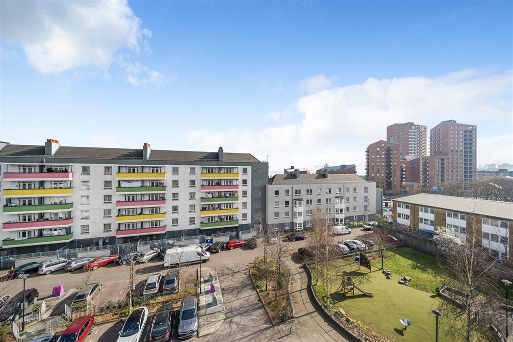 Brimsdown House, Bow E3 2 bed flat for sale £385,000