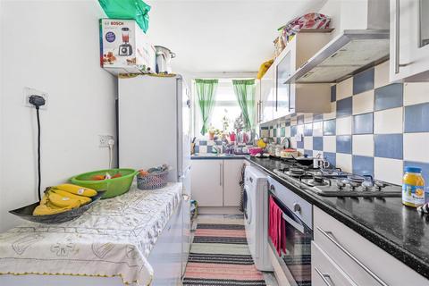 2 bedroom flat for sale, Brimsdown House, Bow E3