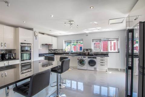 2 Hakehill Close, Doncaster, DN4 7EY