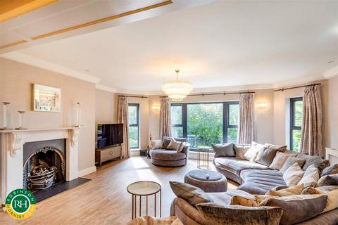 54 Bawtry Road, Bessacarr, Doncaster, DN4 7BQ
