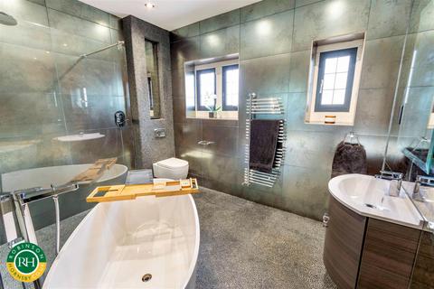 54 Bawtry Road, Bessacarr, Doncaster, DN4 7BQ