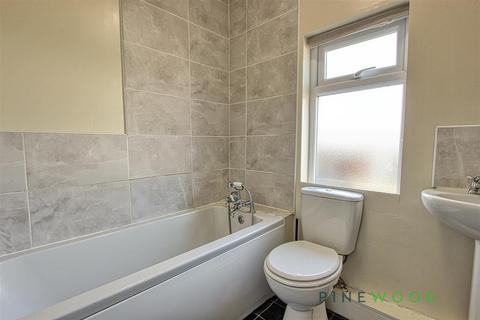 96 Forest Road, Mansfield, NG18 4BU
