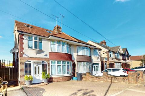117 Herent Drive, Ilford, IG5 0HF