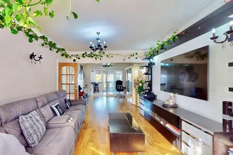 117 Herent Drive, Ilford, IG5 0HF