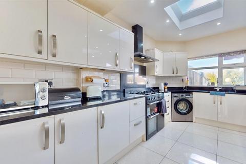 117 Herent Drive, Ilford, IG5 0HF