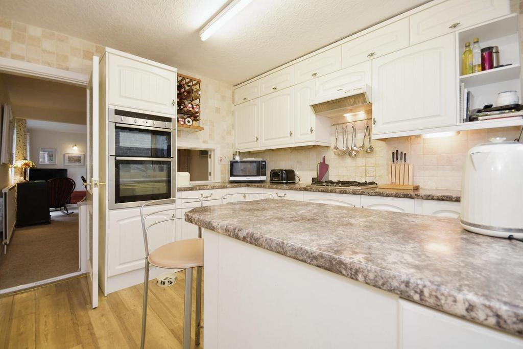 Dining kitchen