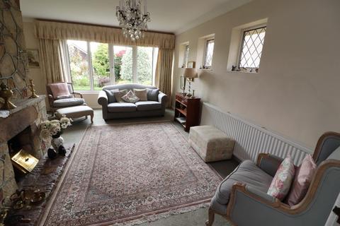 16 Abbeydale, Winterbourne, Bristol, BS36 1LW