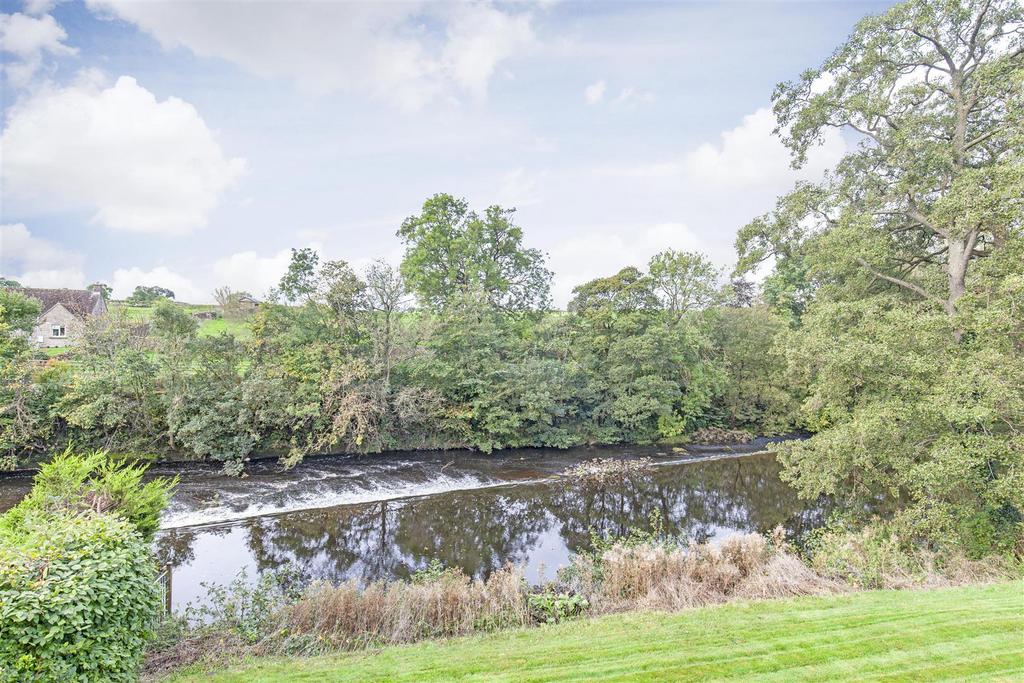 Calver Road, Baslow, Bakewell 2 bed apartment for sale £200,000