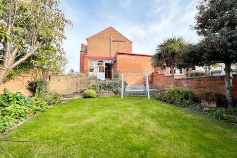 3 bedroom semi-detached house for sale, Fosse Way, Syston, Leicestershire