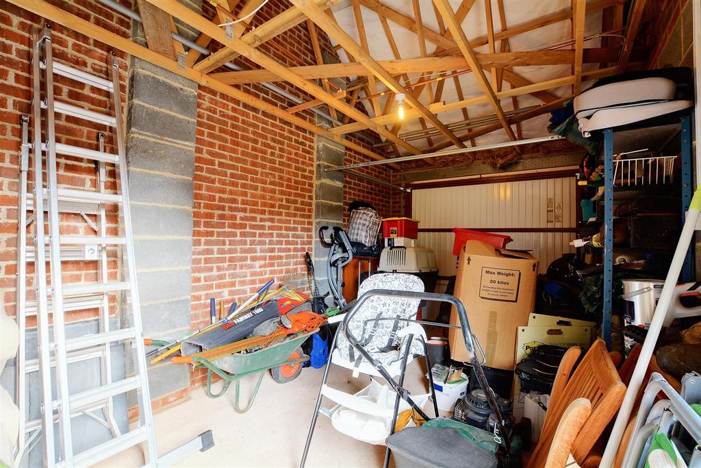 Garage.jpeg