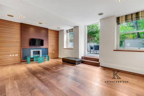 3 bedroom apartment for sale, Holland Park Gardens, London W14