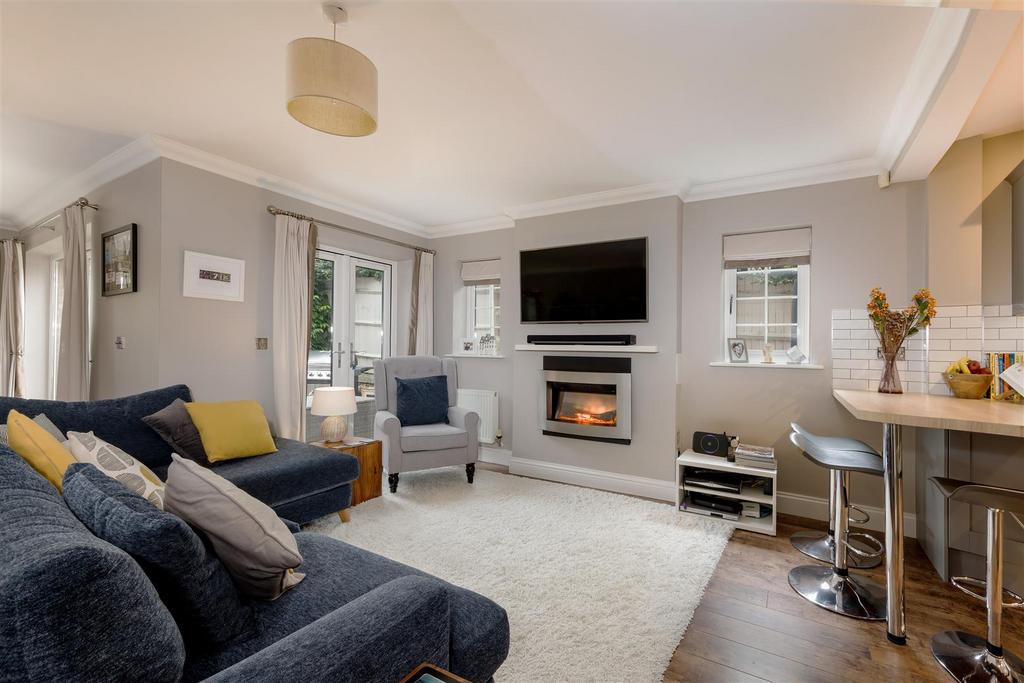 Banbury Road, Warwick 4 bed semidetached house for sale £
